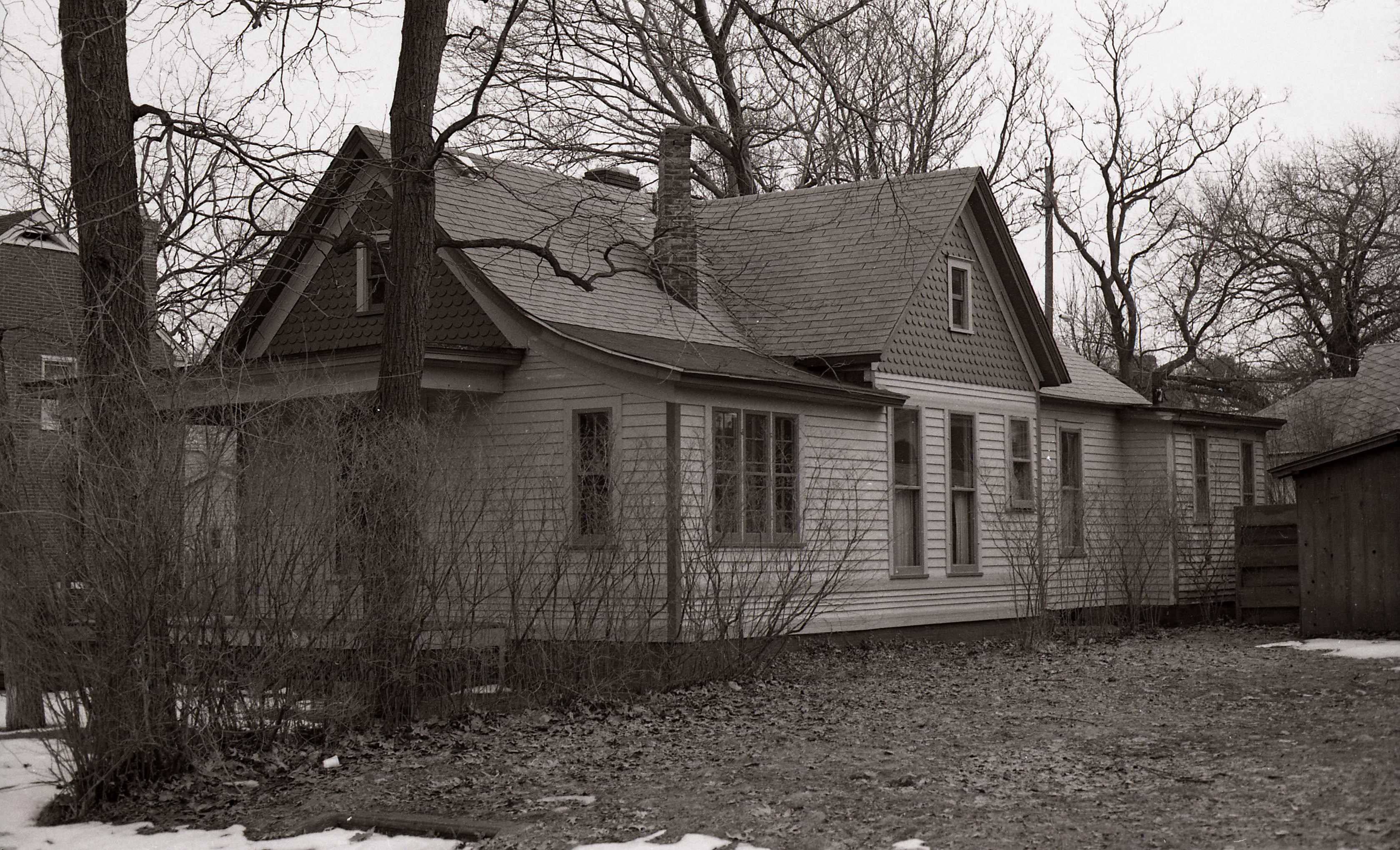424 Manitou Place